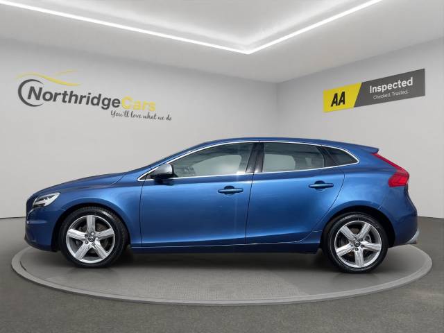 2018 Volvo V40 2.0 T2 [122] R DESIGN Nav Plus 5dr ***Independently AA Inspected***